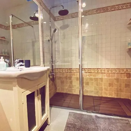 Luxury In Front The Sea Apartment *